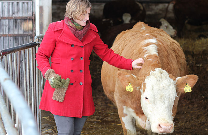 Elin Beckman, lantbrukare på Berga gård utanför Nyköping. Foto: Jordbruksverket.